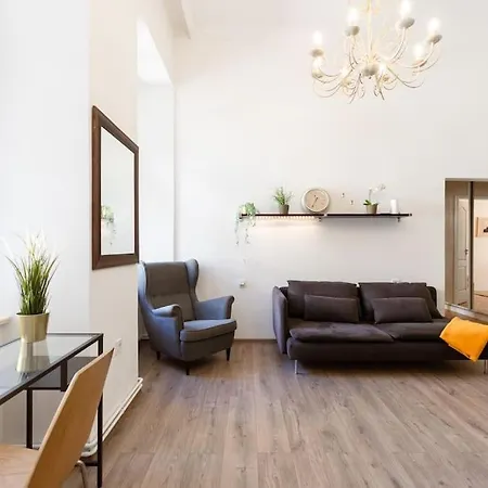 Daire Free Parking Chain Bridge 4ppl, 2bdrm, Wifi, Smart Tv, Ac