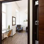 Free Parking Chain Bridge 4ppl, 2bdrm, Wifi, Smart Tv, Ac * Budapest