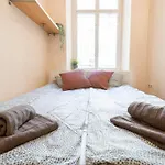 Free Parking Chain Bridge 4ppl, 2bdrm, Wifi, Smart Tv, Ac