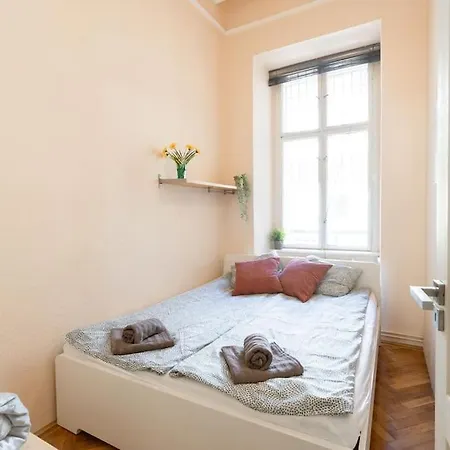 Free Parking Chain Bridge 4ppl, 2bdrm, Wifi, Smart Tv, Ac شقة بودابست