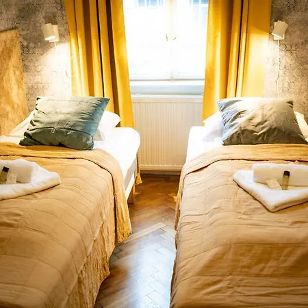 Free Parking Chain Bridge 4ppl, 2bdrm, Wifi, Smart Tv, Ac * Budapest