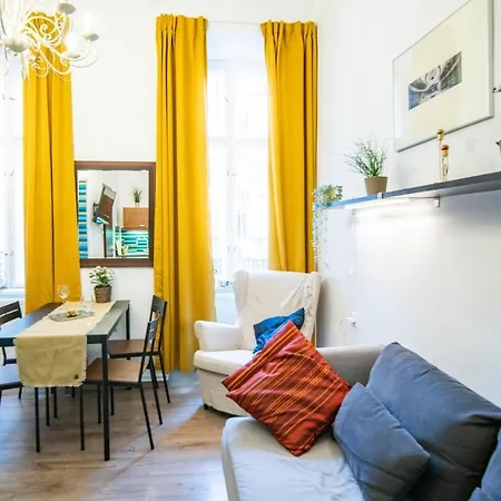 Free Parking Chain Bridge 4ppl, 2bdrm, Wifi, Smart Tv, Ac شقة *