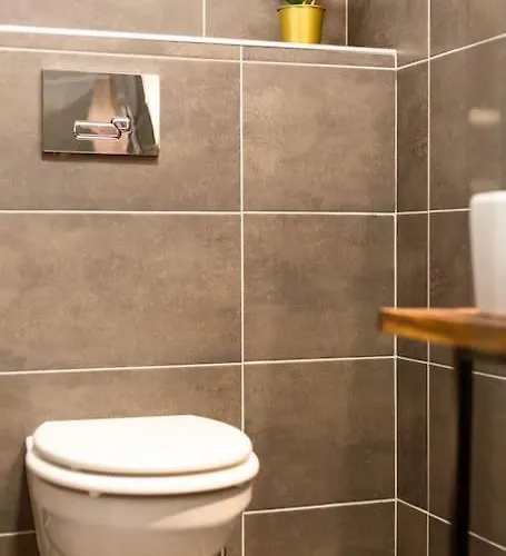 Free Parking Chain Bridge 4ppl, 2bdrm, Wifi, Smart Tv, Ac Lägenhet