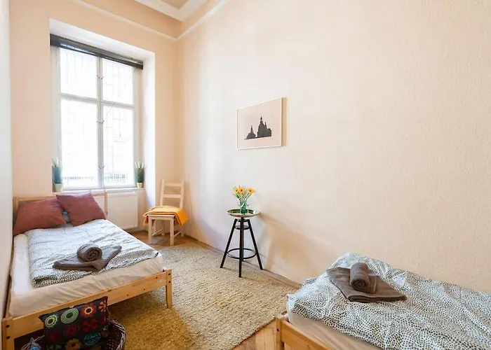 Free Parking Chain Bridge 4ppl, 2bdrm, Wifi, Smart Tv, Ac *
