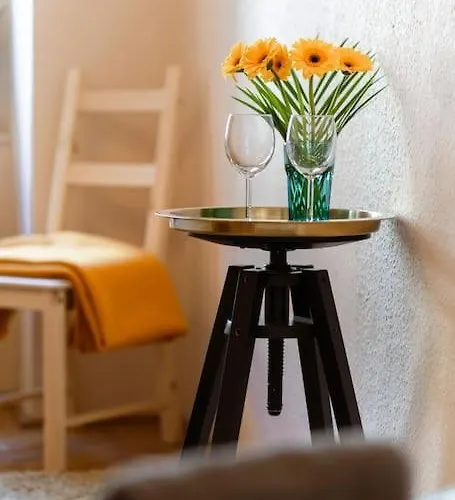 Free Parking Chain Bridge 4ppl, 2bdrm, Wifi, Smart Tv, Ac *