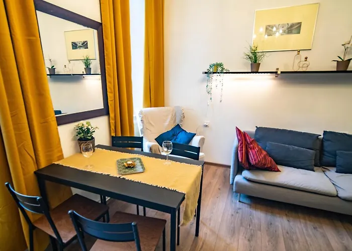 Free Parking Chain Bridge 4ppl, 2bdrm, Wifi, Smart Tv, Ac *