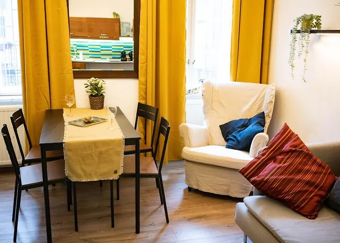 Free Parking Chain Bridge 4ppl, 2bdrm, Wifi, Smart Tv, Ac Budapest